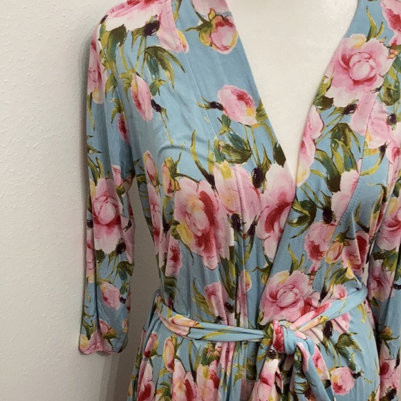 EC Posh Peanut Intimates Floral Robe Size Medium - Picture 6 of 11